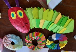 折り紙　はらぺこ青虫　製作