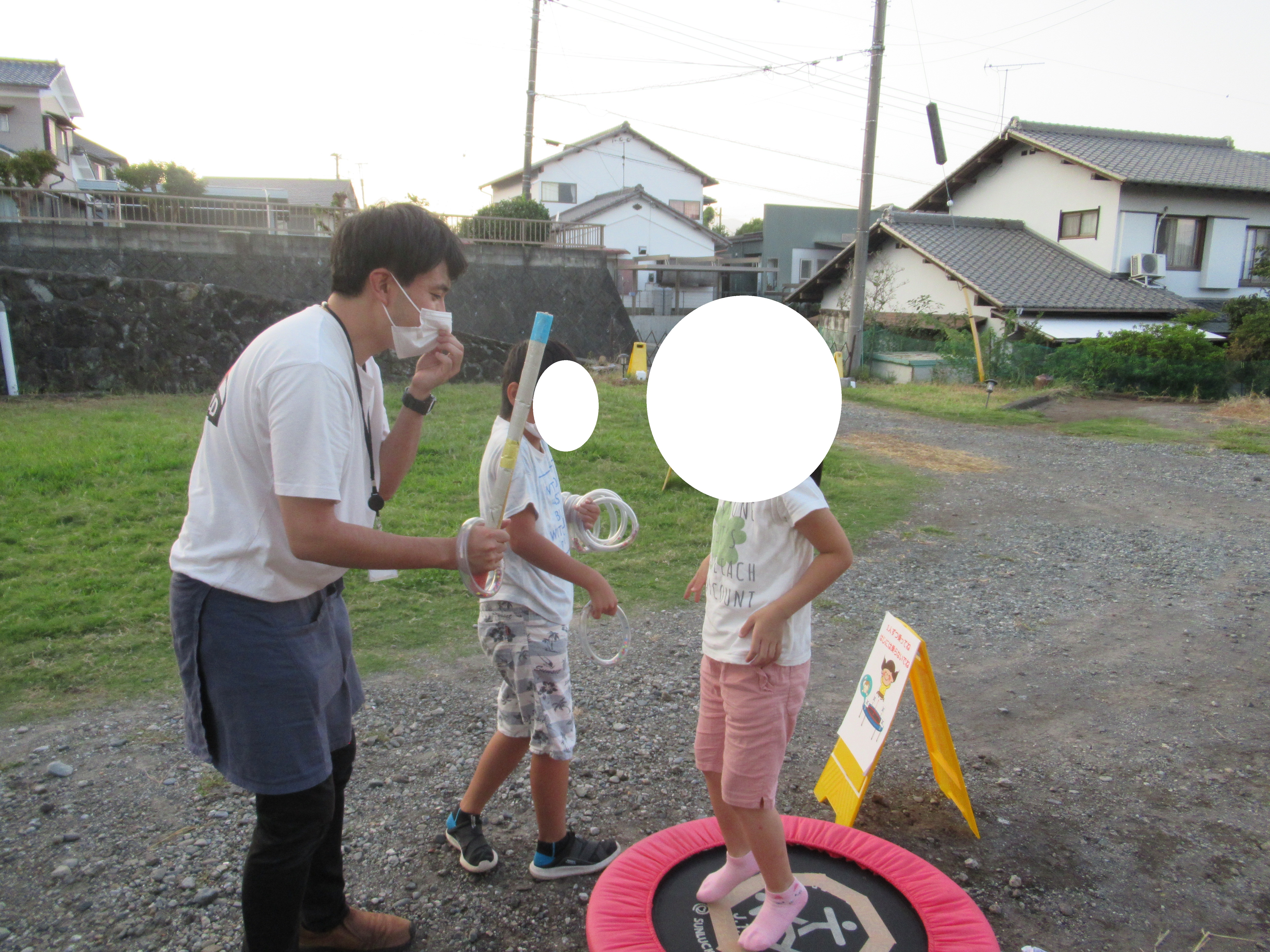 放課後等デイサービス　協調運動　トランポリン